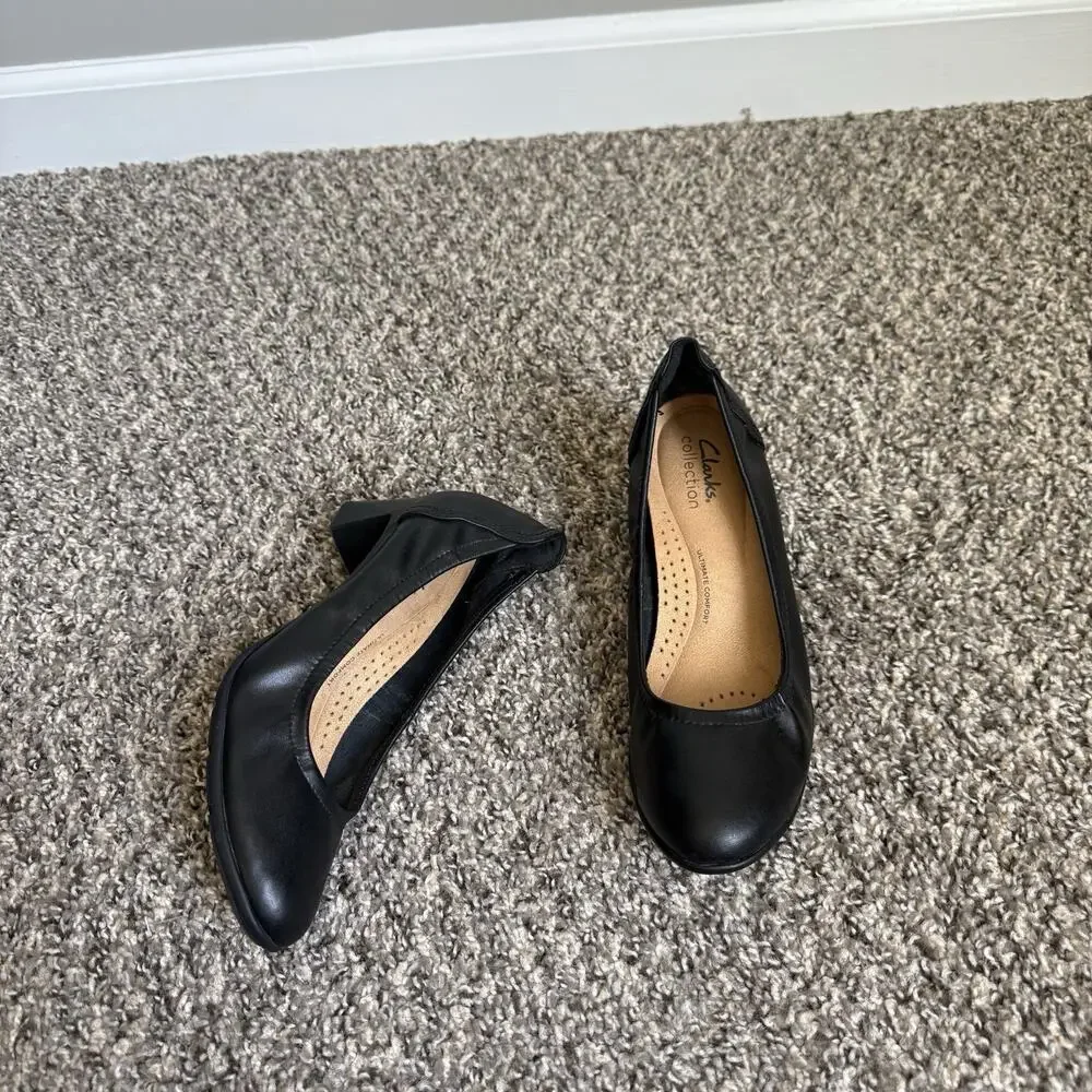 Clarks Collection Neiley Pearl Black Leather Block Heel Pumps Shoes US 7 M - Picture 1 of 8